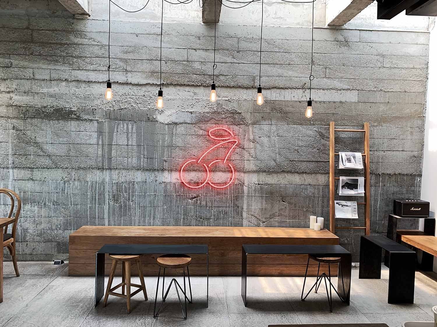 LED neon sign “CHERRY”